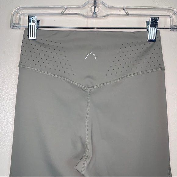 Varley olive green legging size extra extra small - Picture 5 of 10